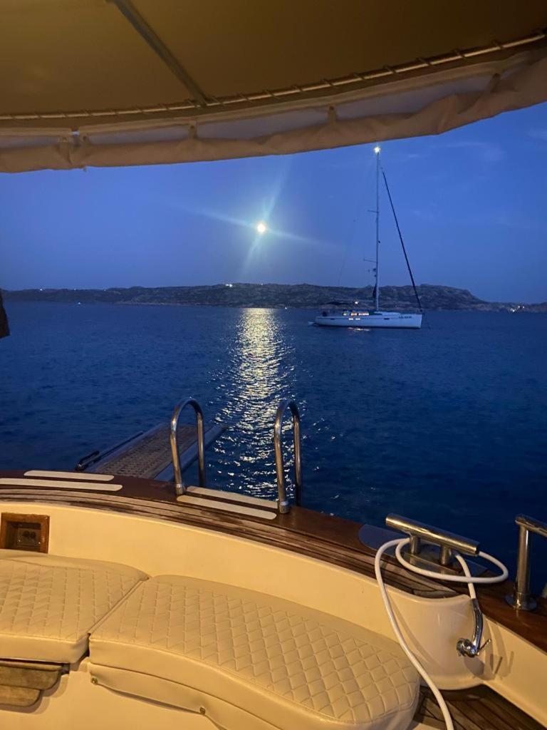 Night On Board Hotel La Maddalena  Ngoại thất bức ảnh